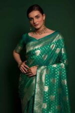 green silk weawing saree (1)