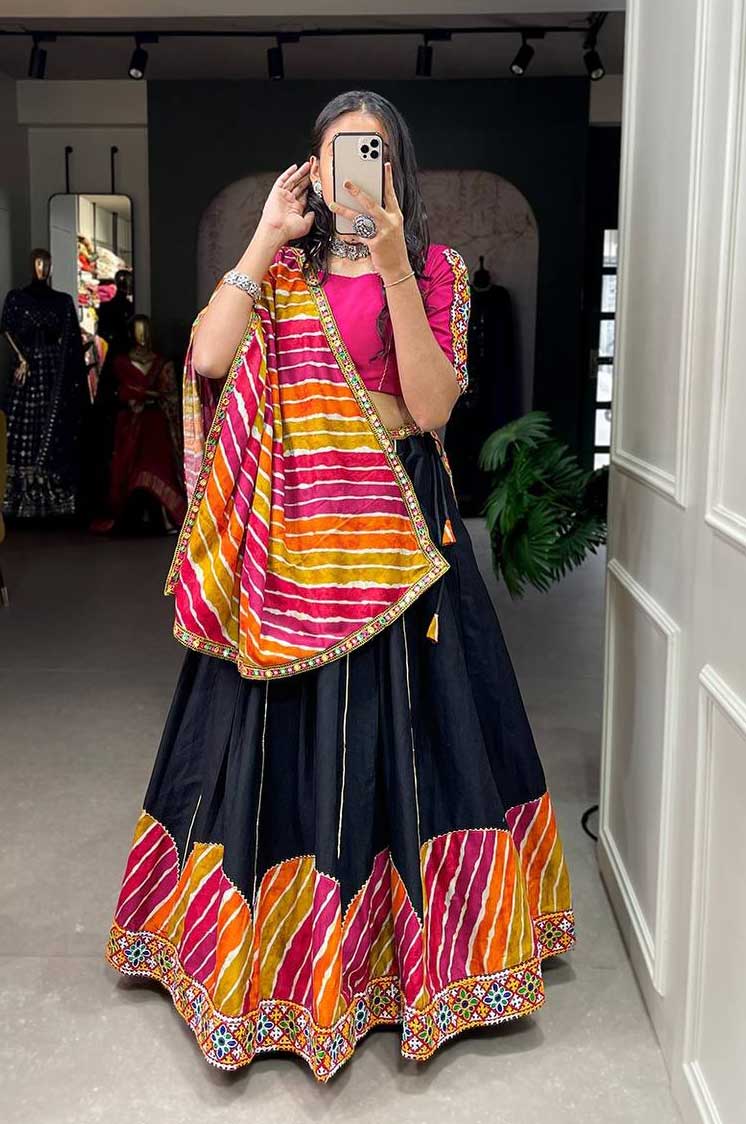 Buy LAKHOTO Women's Lehenga Choli Havy Material Traditional Bollywood  Wedding Choli And Bridal Purse at Amazon.in