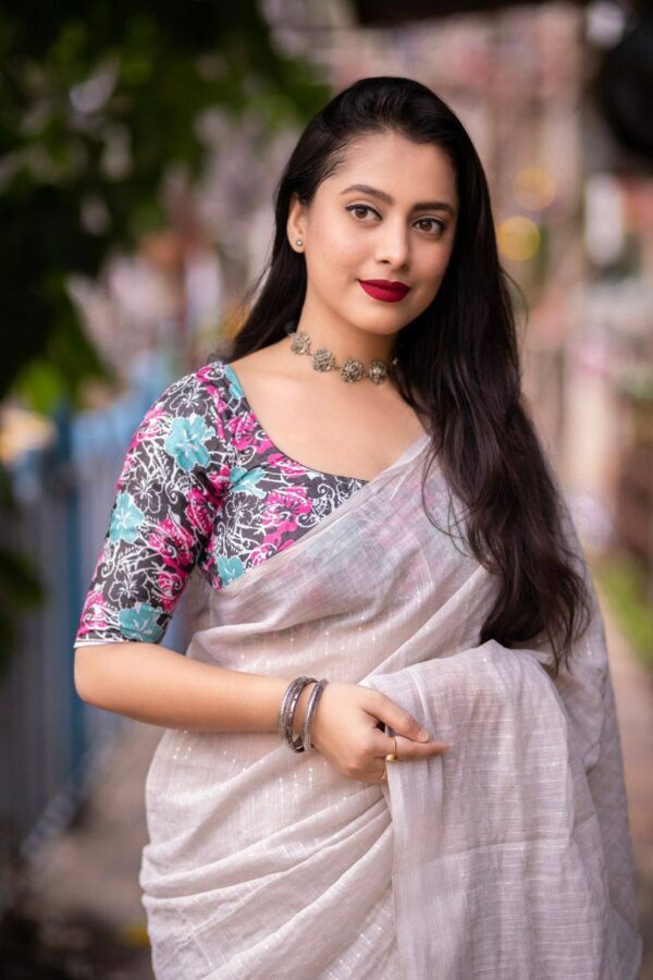 Gray linan saree with beautful design printed blouse
