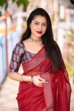 Reddish-Linen-Saree-with-Golden-Paatu-Border (1)