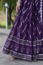 Purple-Lehenga-Choli-Embroidered-Designer-lehenga-chunni-3