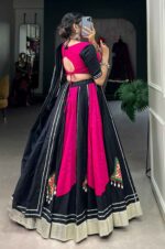 Black-and-Pink-Gamthi-Lehenga-Choli-For-Navratri-2