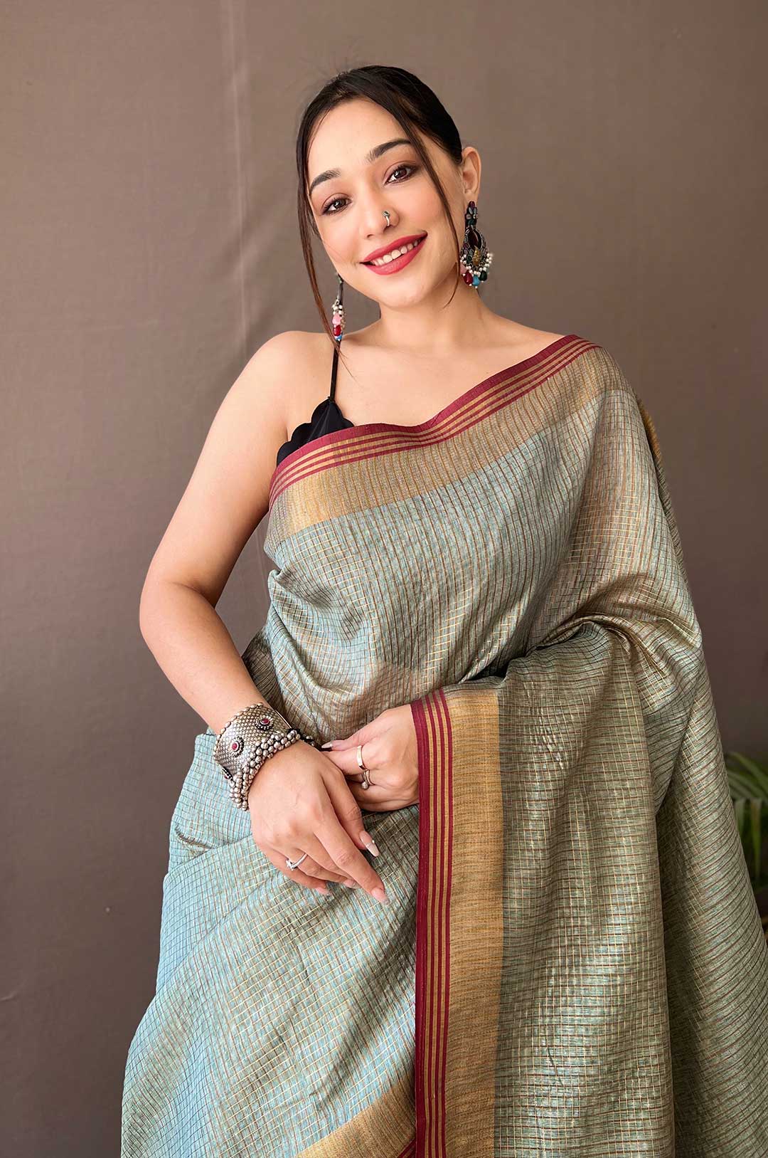 Rama Soft Silk Saree with All Over Zari Chex Weaving Design