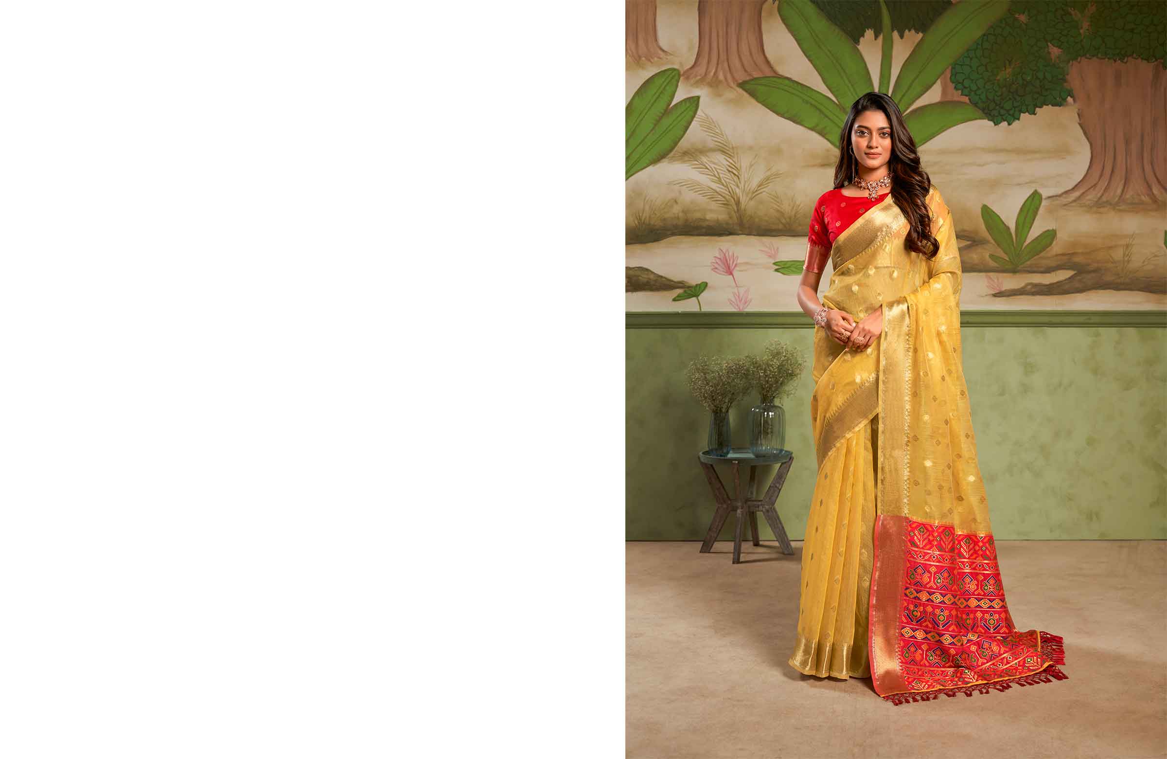 haldi saree hero banner