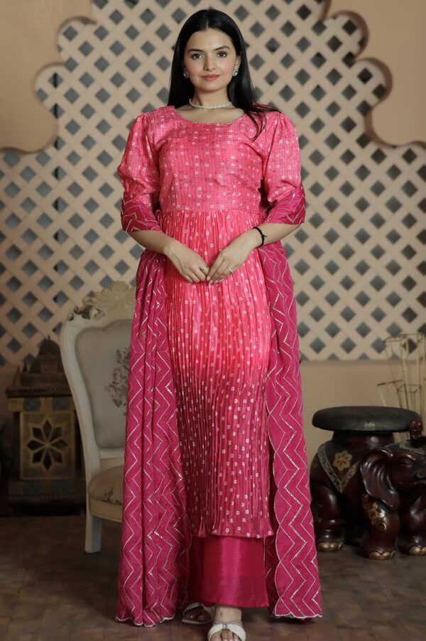 Blush Elegance – Pink Maslin Kurti Set with Embroidered Chinnon Dupatta