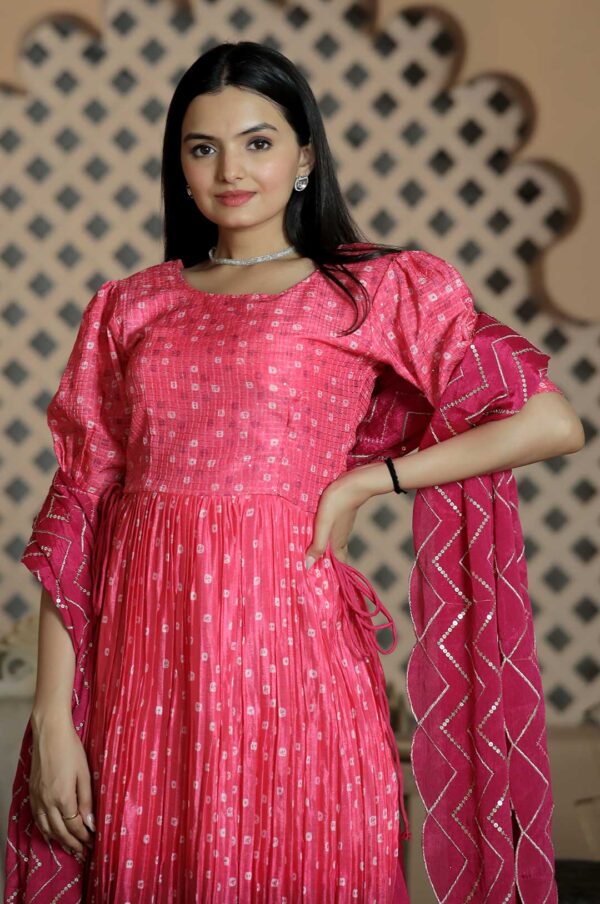 Blush Elegance – Pink Maslin Kurti Set with Embroidered Chinnon Dupatta