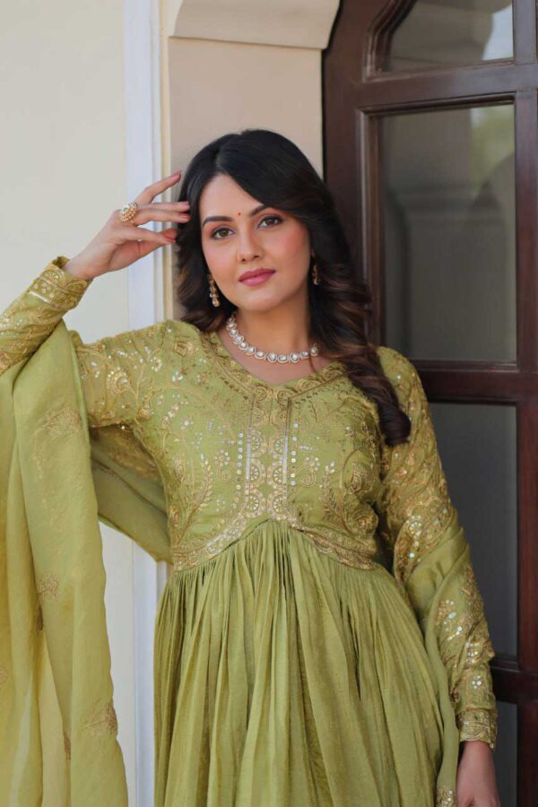 Elegant Green Gold-Crush Embroidered Gown with Dupatta