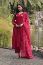 Elegant-Pink-Alia-Cut-Embroidered-Suit-Set--2