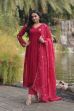Elegant-Pink-Alia-Cut-Embroidered-Suit-Set--4
