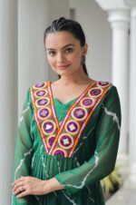 Green-Leheriya-Kurti-with-Kutchi-Patchwork-2