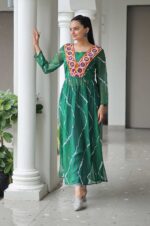 Green-Leheriya-Kurti-with-Kutchi-Patchwork-4