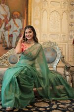 Green-Saree-with-Pink-Floral-Blouse-2