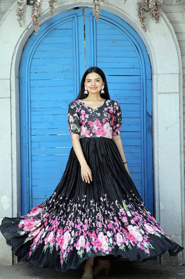 Midnight Bloom – Black Floral Pleated Gown
