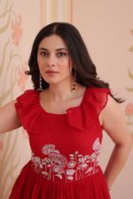 Red-Elegant-Faux-Blooming-Gown-with-Exquisite-Beads-Embroidery.-5