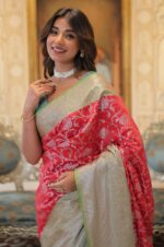 Royal-Radiance-–-Red-and-Green-Kanjivaram-Silk-Saree-with-Zari-Weaving-Work-