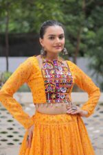 Traditional-Bandhej-Lehenga-Choli-Set-with-Gotta-Patti-&amp;-Gamthi-Embroidery-3