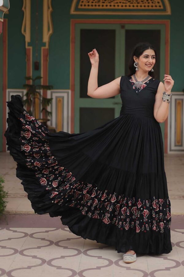 Elegant Black Rayon Gown with Printed Frill & V-Neck Charm