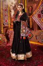 Elegant-Black-Viscose-Cotton-Kutchi-&amp;-Mirror-Work-Lehenga-Choli
