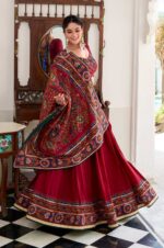 Gamthi-Print-Red-Lehenga-Choli-with-Tasar-Silk-Dupatta3