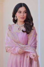 Graceful-Pink-Fendy-Chiffon-Gown-Set-–-12-Kali-Stitch-with-Cutwork-Dupatta