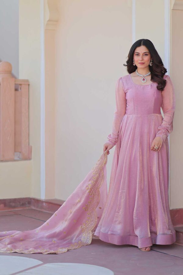 Graceful Pink Fendy Chiffon Gown Set – 12 Kali Stitch with Cutwork Dupatta