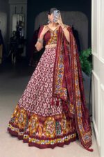 Maroon-and-Off-white-Patola-Print-Lehenga-Choli4