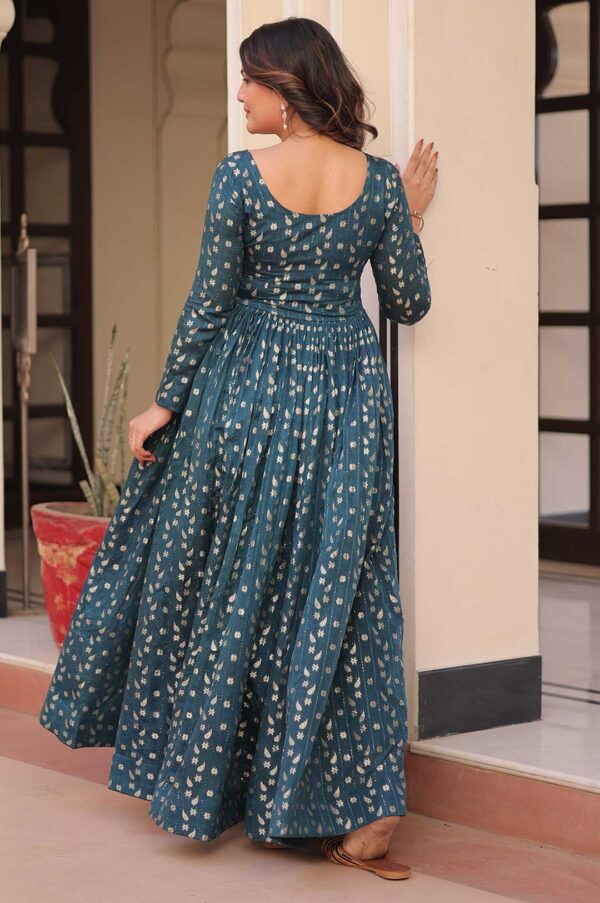 Rama Staple Jacquard Woven Gown with Position Print Choli